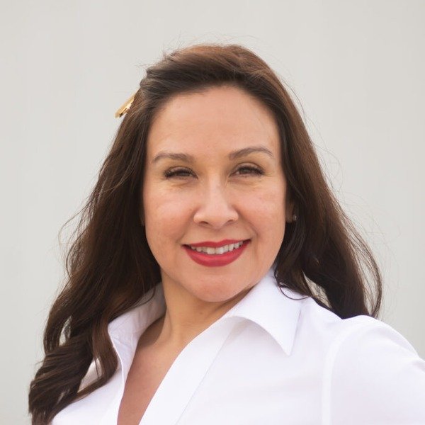 Dr. Miranda Nava-Walichowski